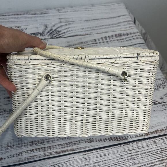Vintage White Wicker Picnic Basket Purse w/ Handles Hong Kong 10.5"x6.5"x6" - Picture 12 of 16